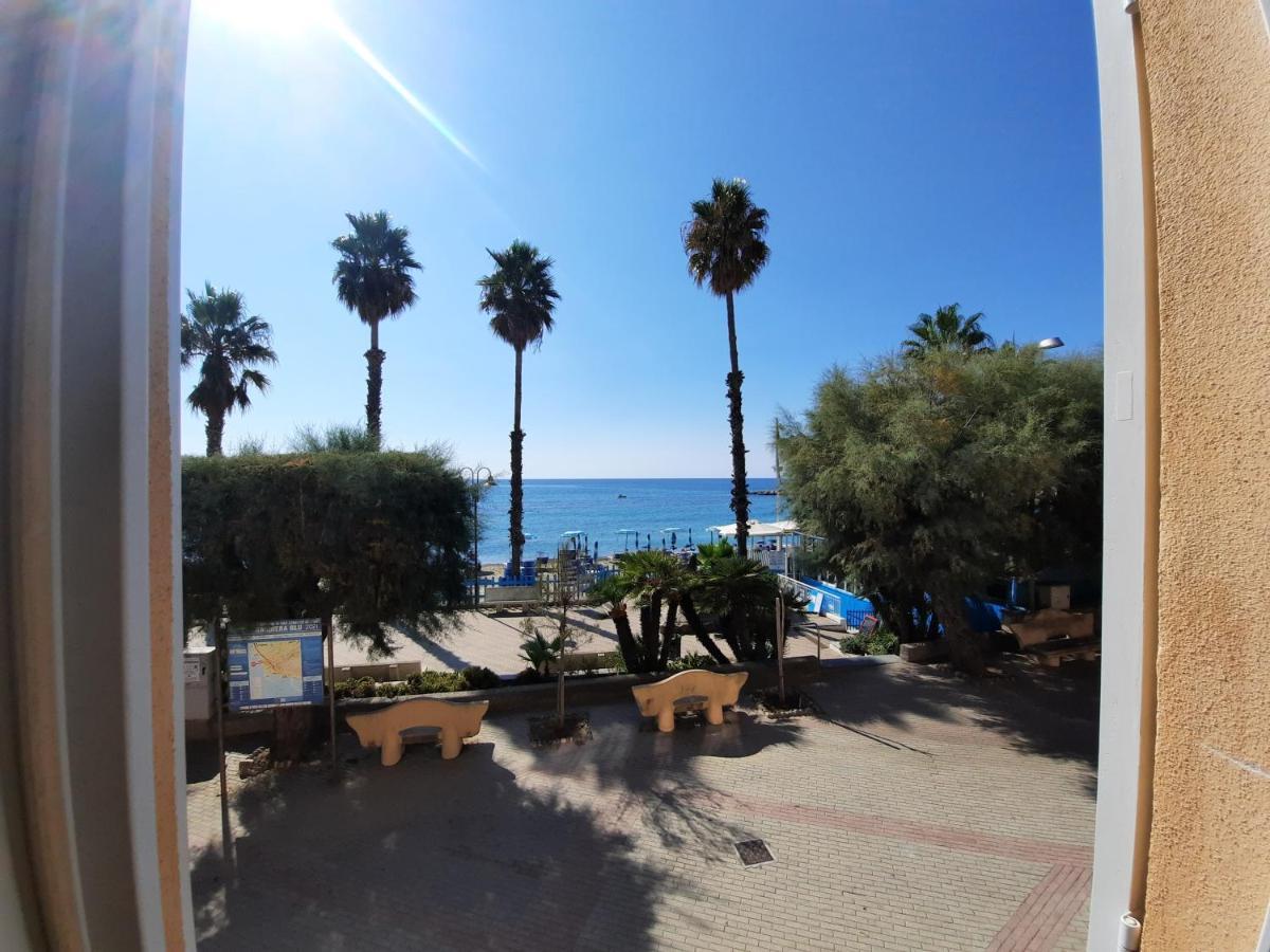 Villa Finestre Sul Mare San Lorenzo al Mare Zimmer foto